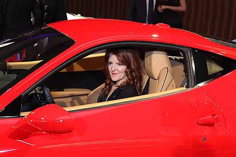 Ferrari - Hostess su Ferrari all'auto show di Detroit